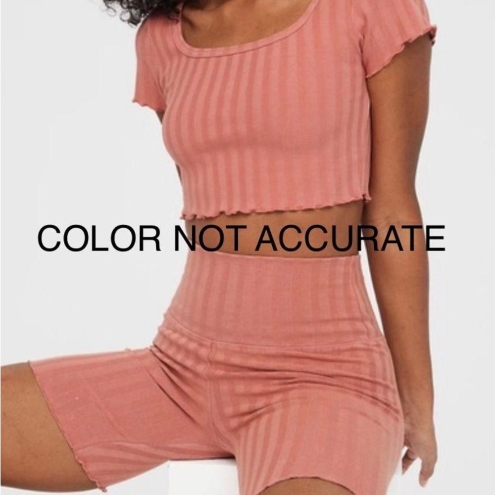 🤍aerie OG Groove Set Crop Top and Biker Shorts SET🤍